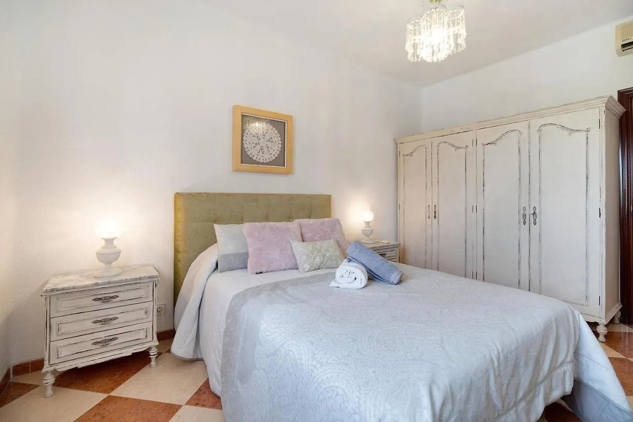 Grand Beachside Apartment - Cadiz