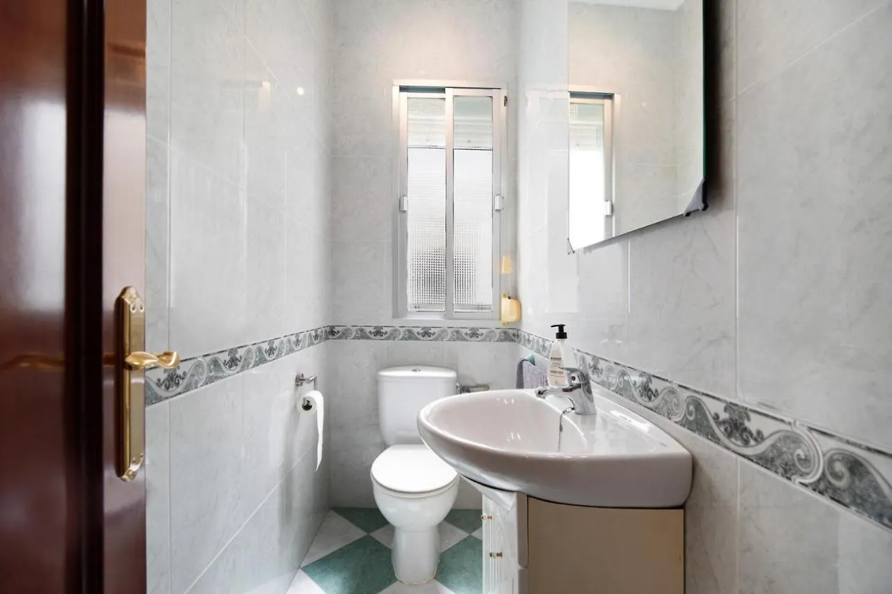 Grand Beachside Apartment - Cadiz