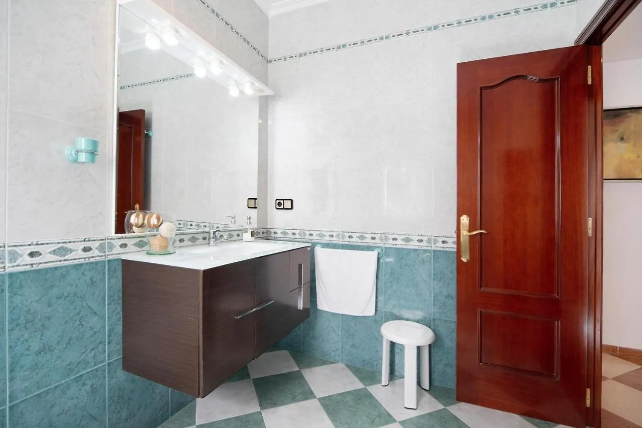 Grand Beachside Apartment - Cadiz