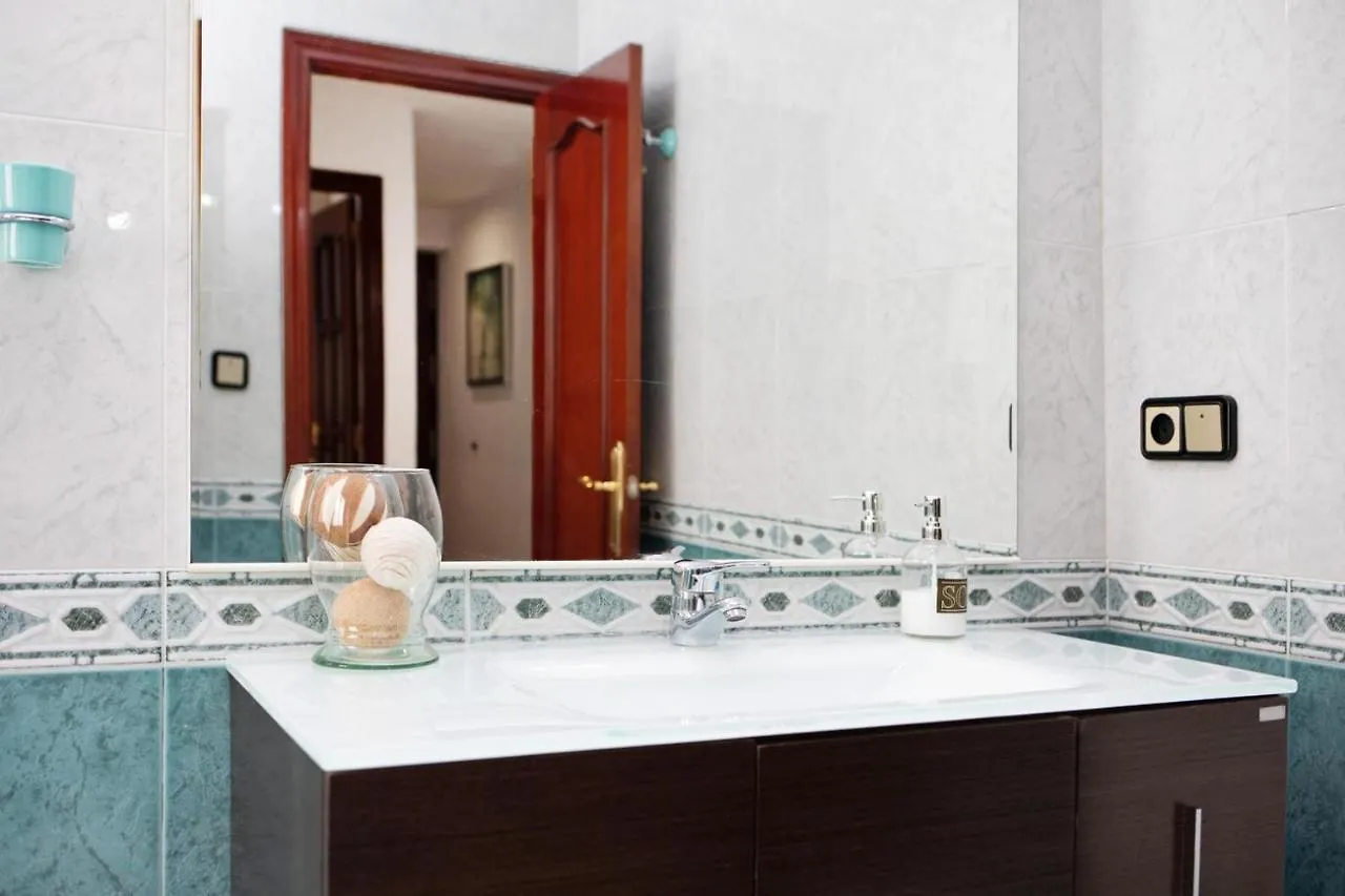 Grand Beachside Apartment - Cadiz